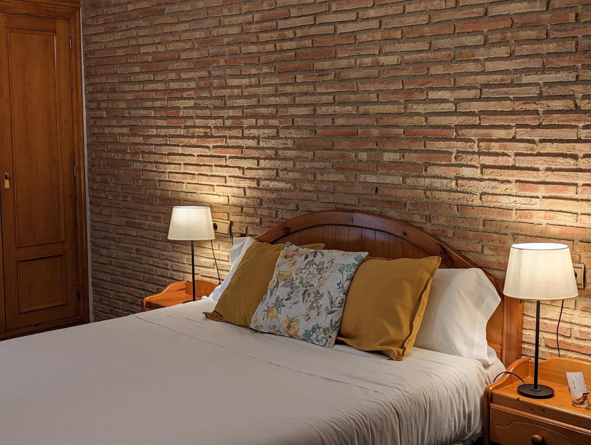 Hotel Moregon Куакос-де-Юсте Экстерьер фото